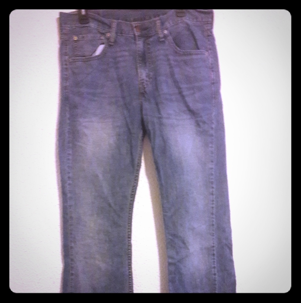 Levi's - Medium Wash Denim Jeans